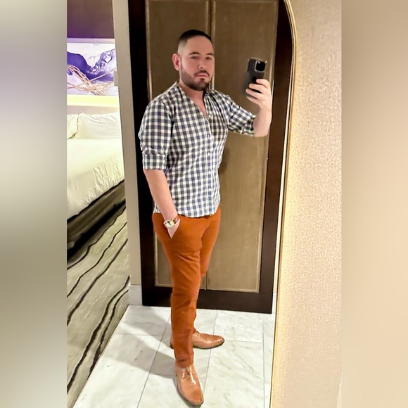 Meet your Posher, Luis - Picture 6 of 8